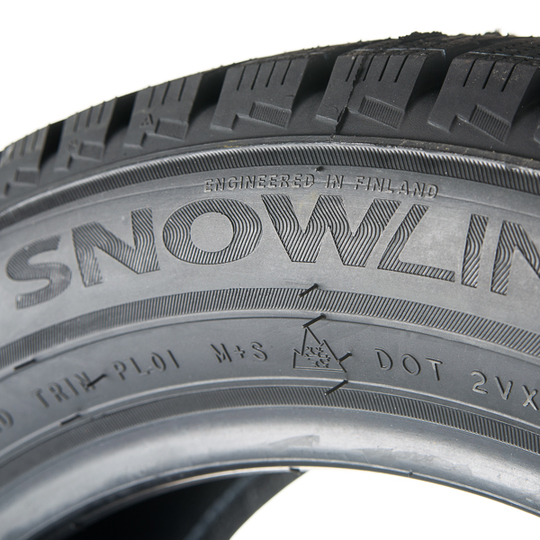 Triangle SnowLink -Engineered in Finland- Non-studded 225/45R17 R Image: 5